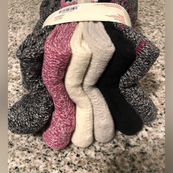 Lucky Brand Women's 6-Pair Shoe Size: 5-10 Super Soft Yarn Cozy Boot Socks- NWT - Picture 2 of 15